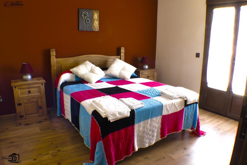 Apartamentos Rurales El Calama Zarza De Granadilla Exterior photo